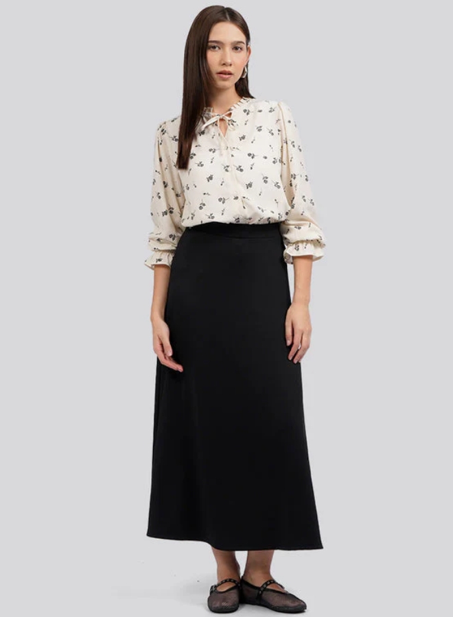 Long Sleeve Printed Ruffle Blouse.