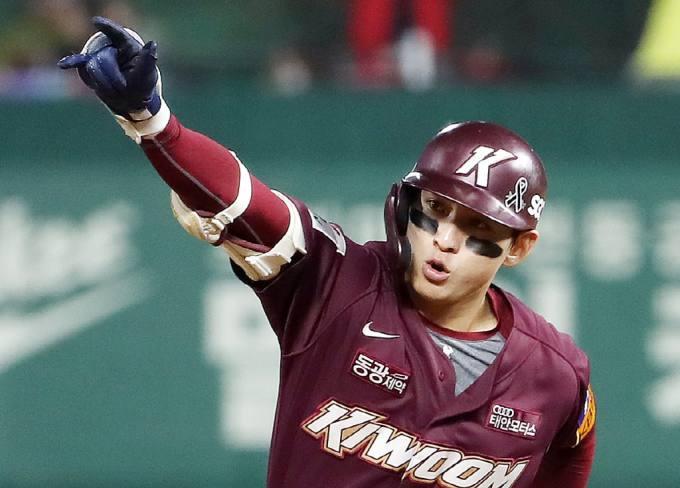 이정후, 키움에 포스팅 허락 받아…2023 시즌 마치고 MLB 도전