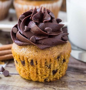 Pumpkin Chocolate Chip Cupcakes