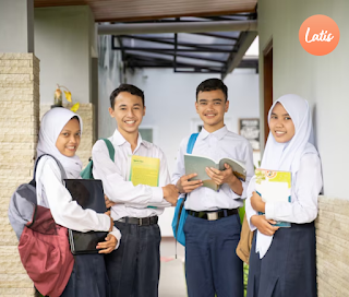 sesi kegiatan siswa smp sedang belajar