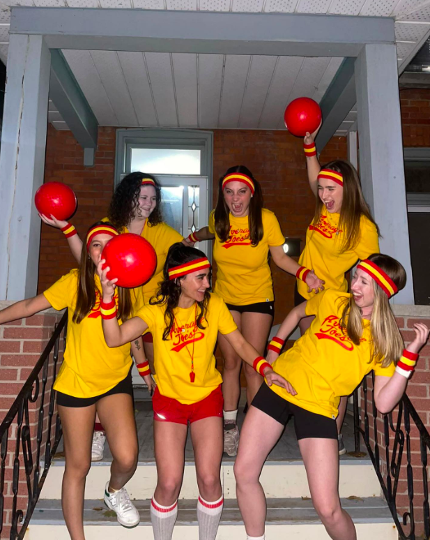 group halloween costumes, halloween costumes for a group, group costume ideas, group halloween costume ideas, group halloween ideas, college halloween costumes, Halloween costumes for women