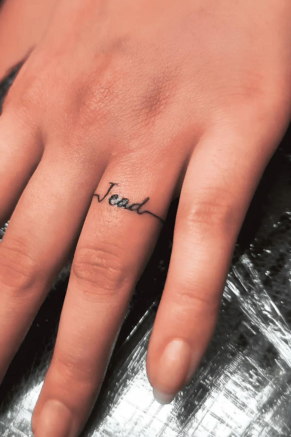 Name on Ring Classy Wonems Finger Tattoo