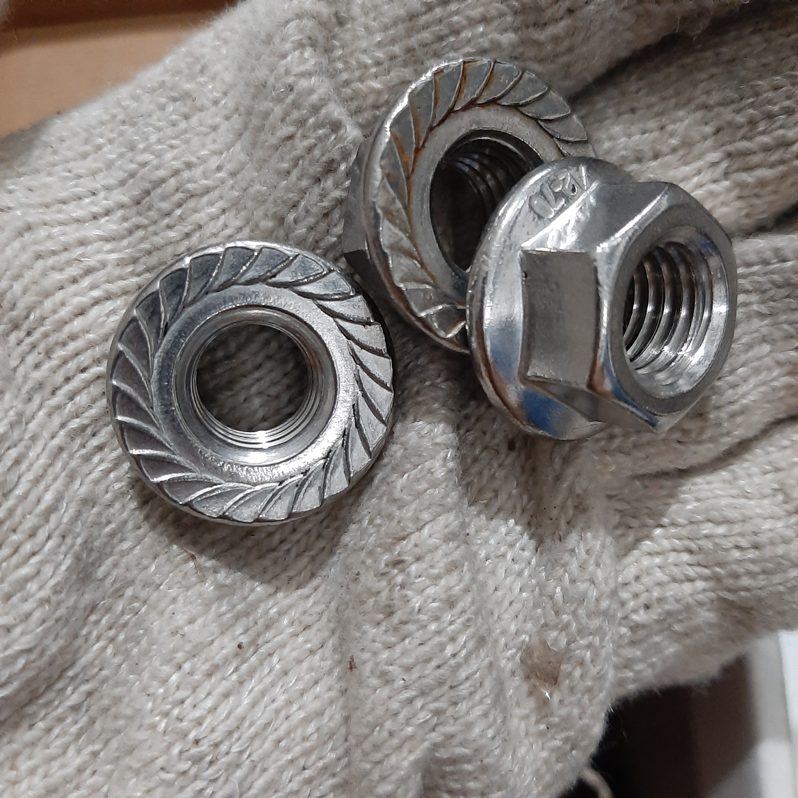 Giới thiệu Tán Khía Inox 304