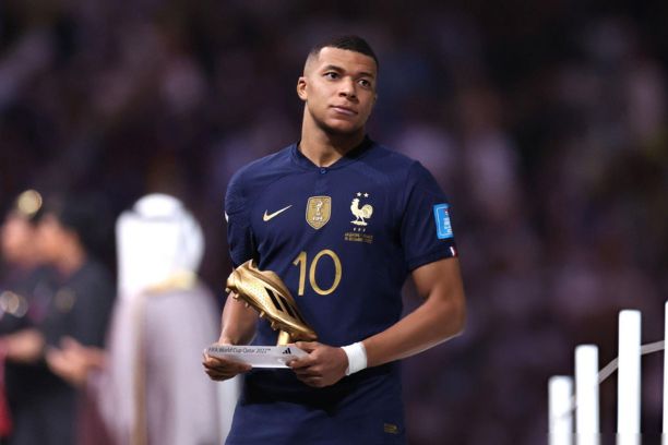 highest goal scorer in history