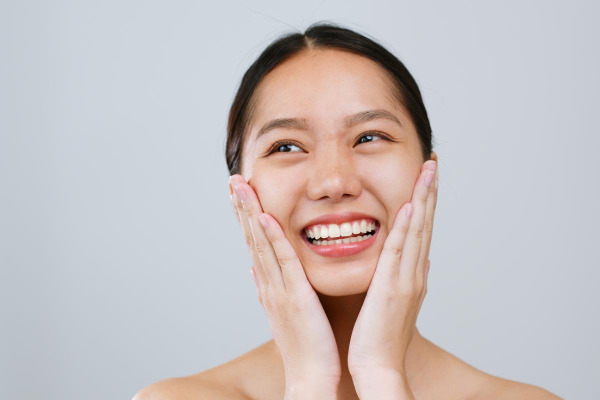 Melasma - optiuni de tratament pentru petele maronii care apar pe fata_femeie, maini 1