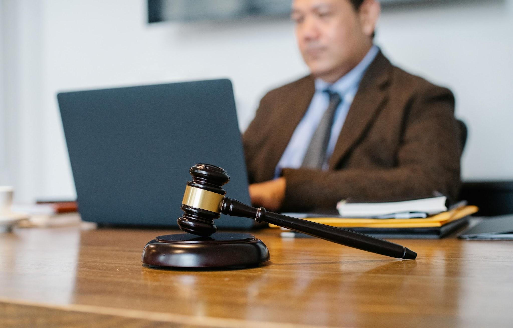 some tips for finding the right lawyer caravan sonnet