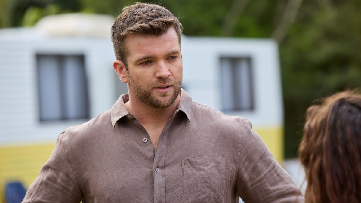 Home and Away Soap Scoop! Roo's new foster child arrives