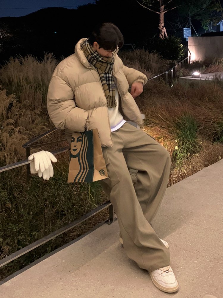 korean mens fashion: Effortless Streetwear: A Korean Man’s Cozy Winter Look