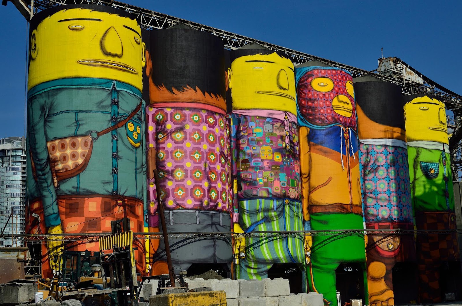 Giants by OSGEMEOS Art