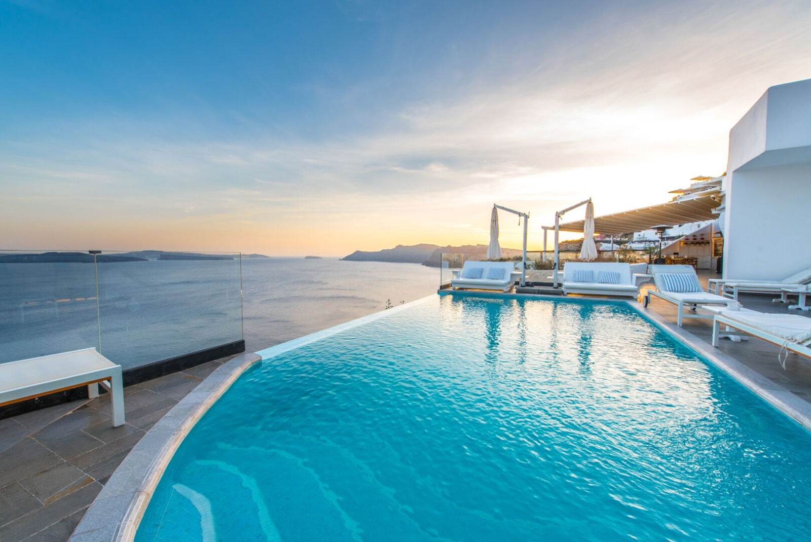 Take your soulmate to experience the luxury of Santorini