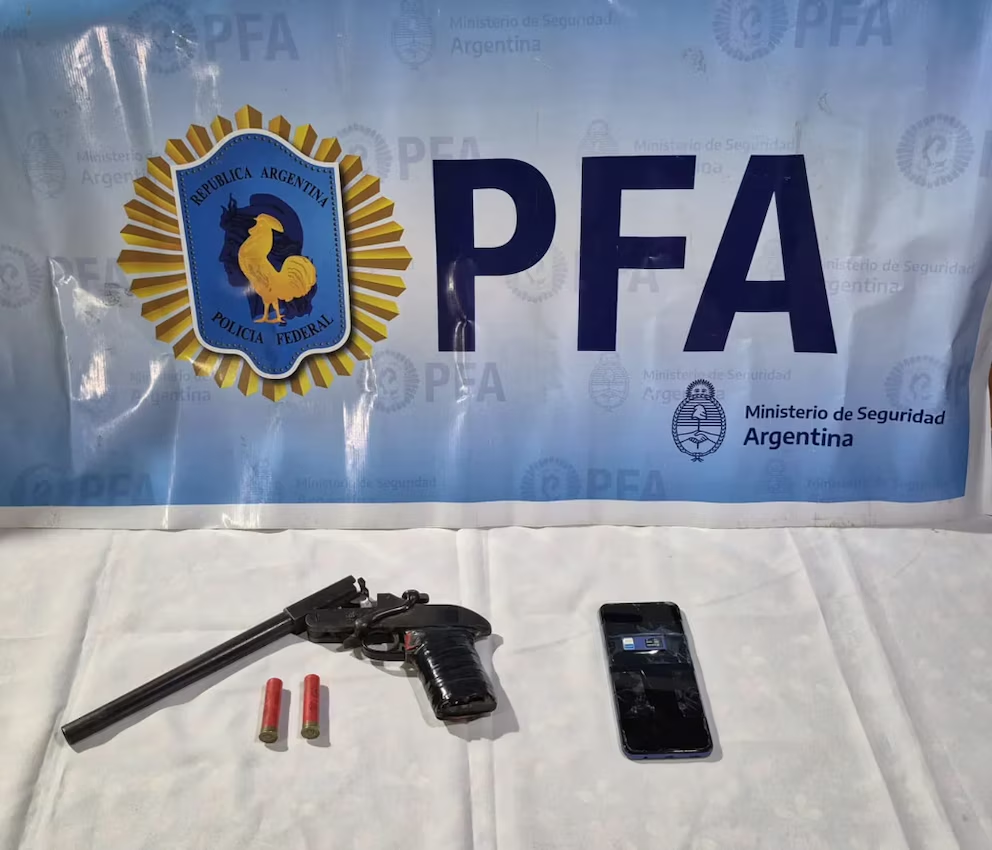 Elementos secuestrados durante los operativos policiales.