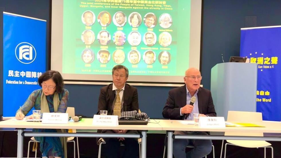 中国民主化研讨会10月24日在柏林召开，从左到右：欧洲之声社长廖天琪， 台湾驻德国代表谢志伟，新苏黎世报记者康友耿