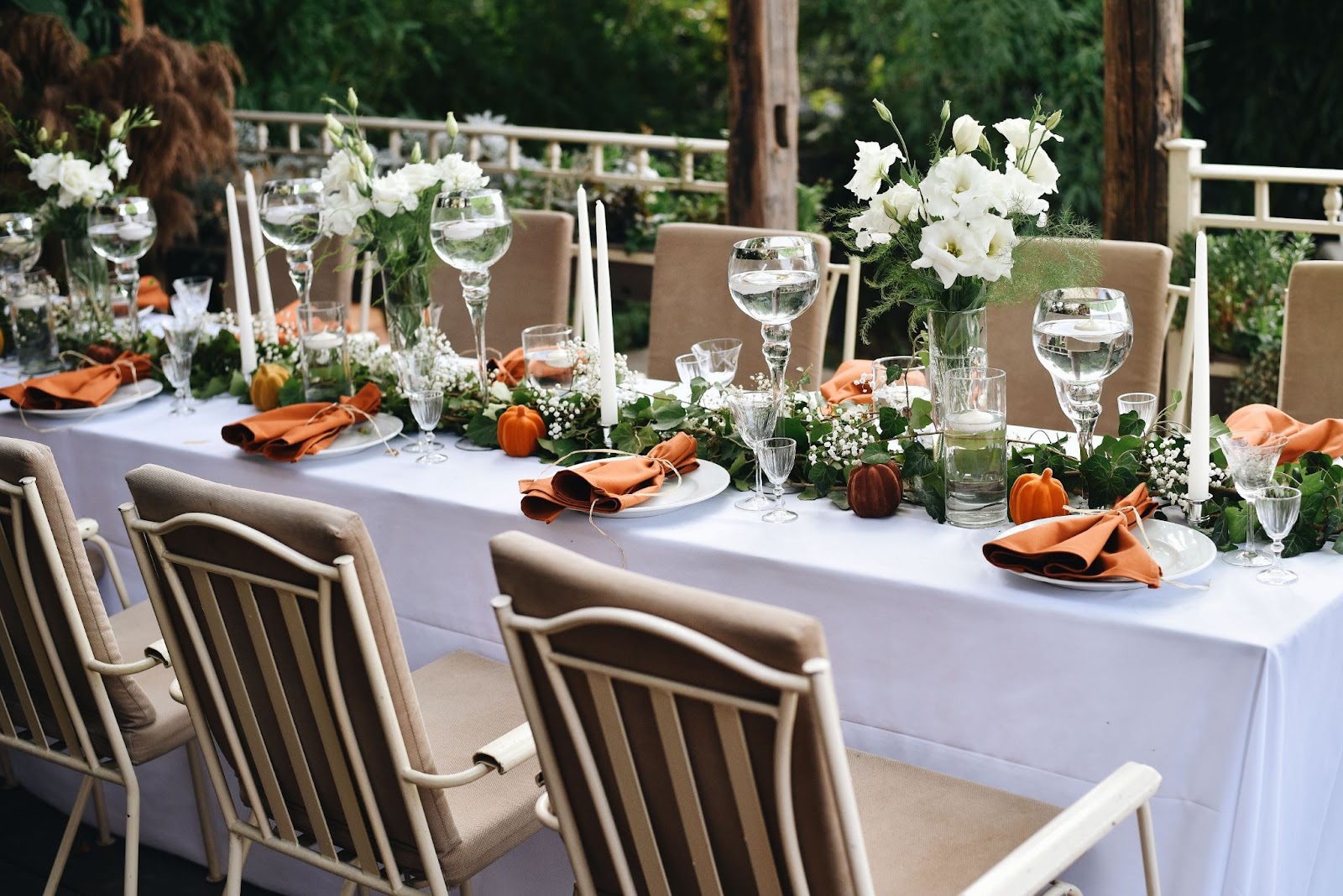 Your Partner in Creating Stunning Wedding Tables
