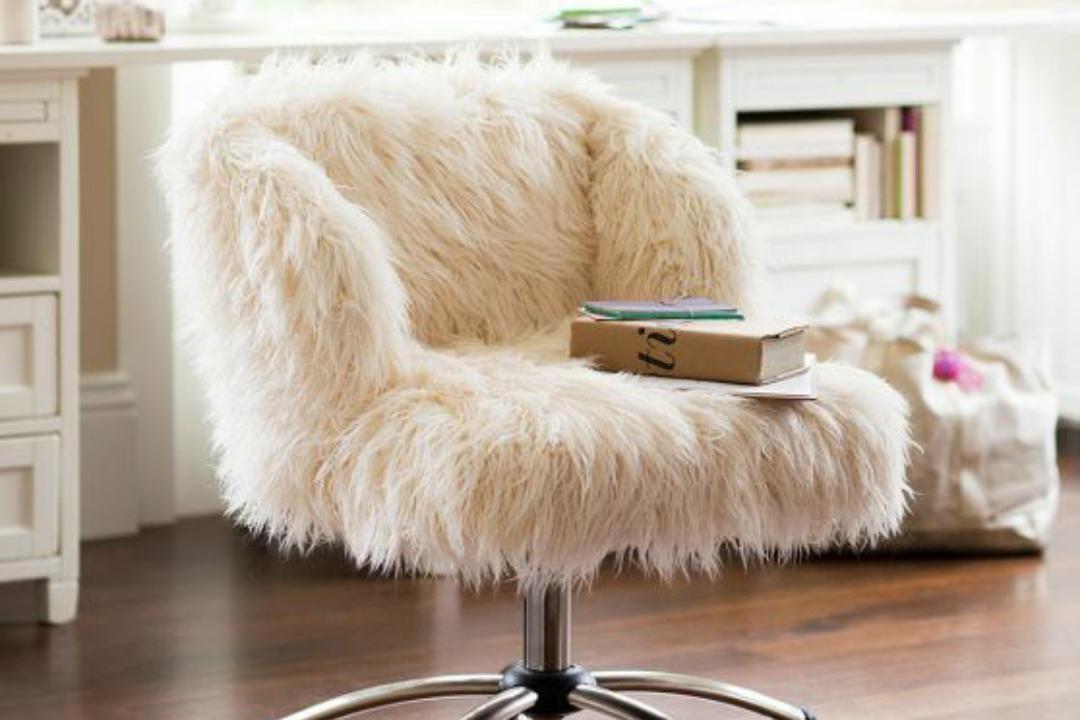 Upholstery : how to cover a chair or armchair with fur? - Fakefurshop.com
