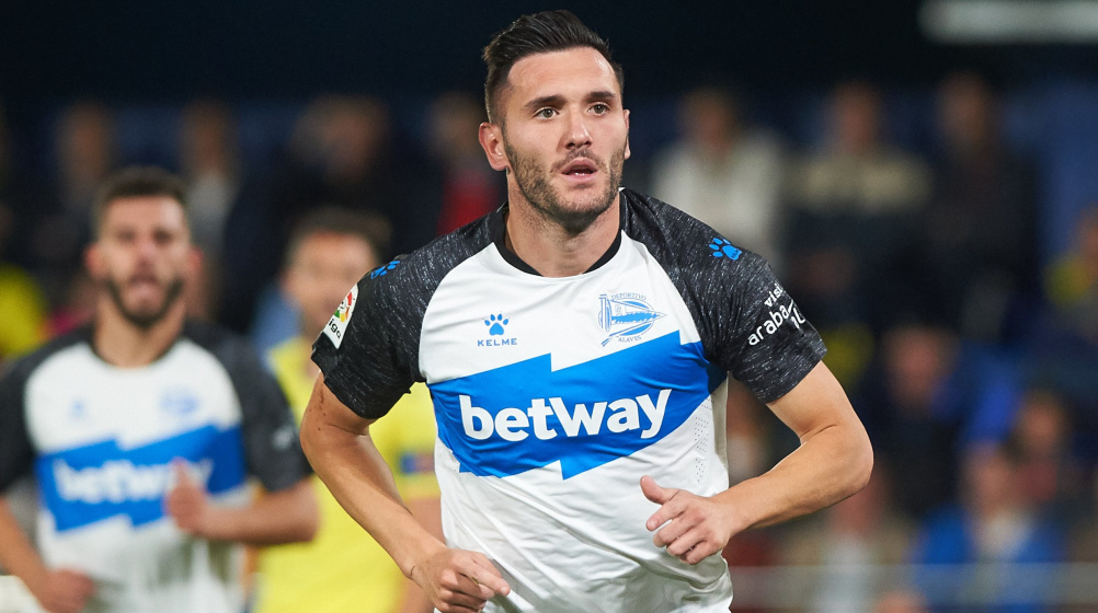 Lucas Pérez: Hành Trình Sự Nghiệp Của Một Ngôi Sao Bóng Đá