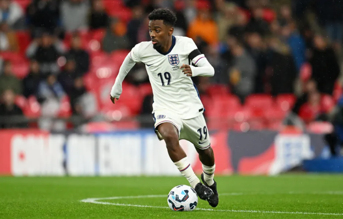 Angel Gomes hiện đang đá cho câu lạc bộ Pháp Lille