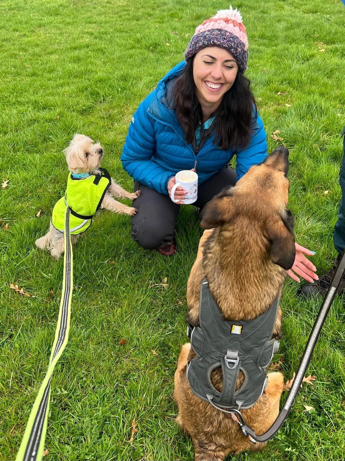 Rachel from Nose to Trail enjoying a coffee with Norma and Samson two of our recent line handling attendees