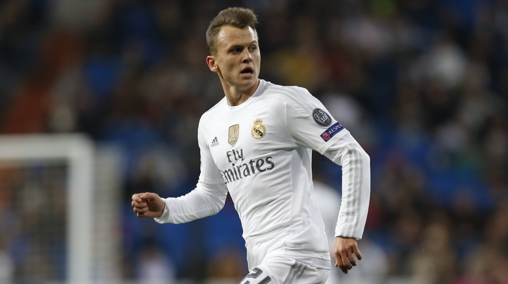 Denis Cheryshev: Hành Trình Sự Nghiệp và Thành Công của Cầu Thủ Bóng Đá Nổi Tiếng Nga