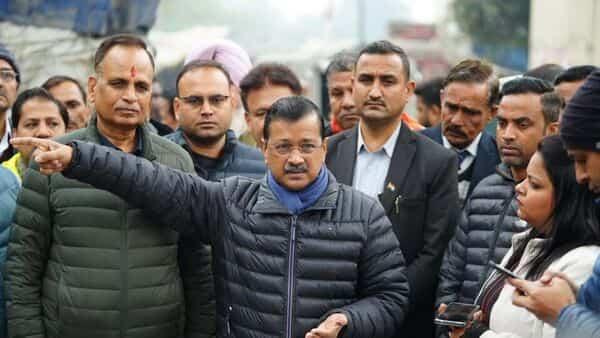 Delhi Elections today:  Former Delhi CM and AAP national convenor Arvind Kejriwal with party leader Satyendar Jain addresses the media, at Shakur Basti area in New Delhi, India, on Sunday. (HT Photo)