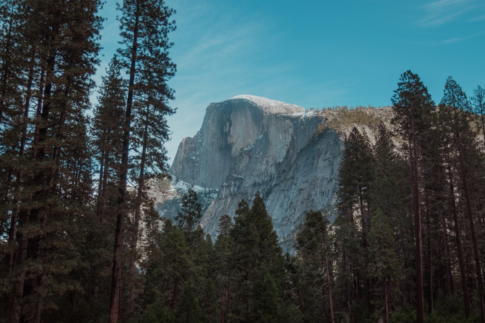 Image from the Yosemite: Capturing Nature’s Majesty Through Photography article on Abduzeedo