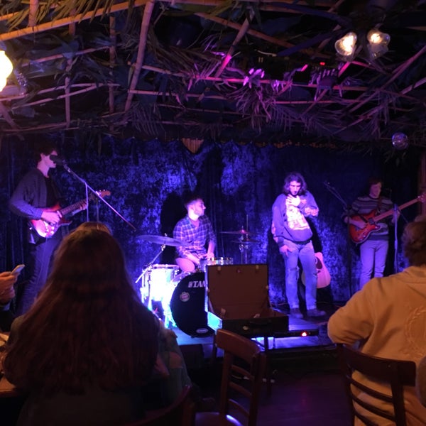 A band performing night live music at Coligny