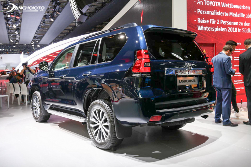 Cụm đèn hậu của Toyota Land Cruiser Prado 2020 2019