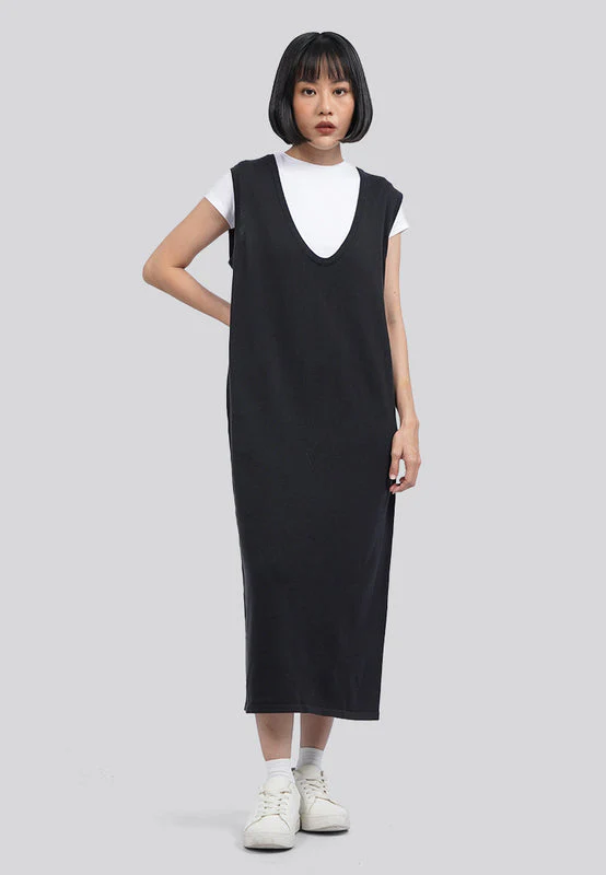 Sleeveless Knitted Midi Dress.