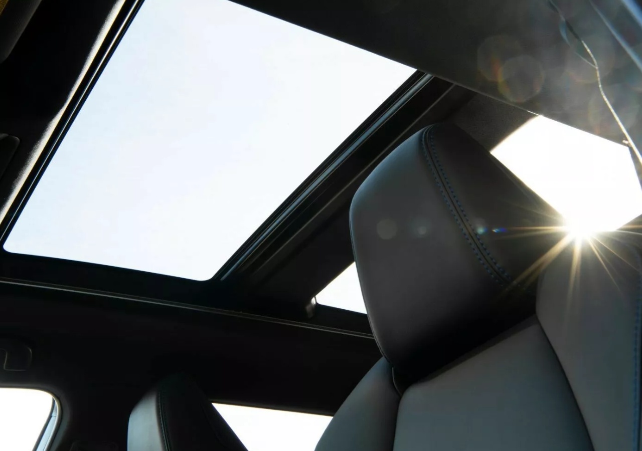 The panoramic sunroofs of 2021 Toyota RAV4 vehicles suffer from repeated cracks and shattering, leading to a class-action lawsuit against the company. 