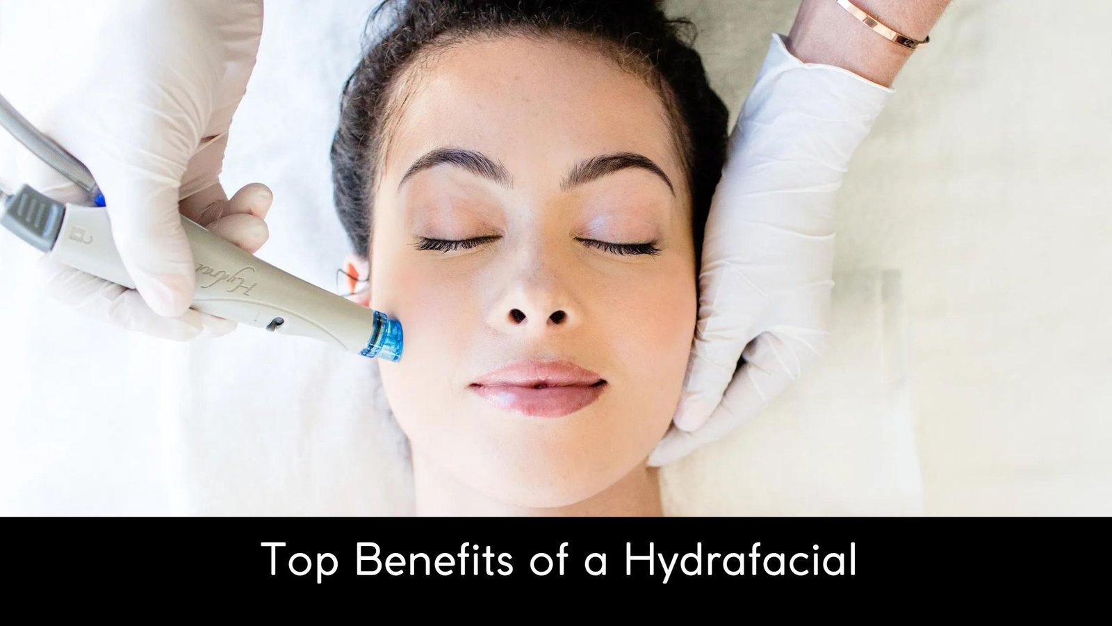  image show the advanced machinery  is used at Ageology to provide Hydrafacial 