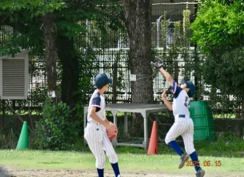 公園で野球をしている人

AI 生成コンテンツは誤りを含む可能性があります。