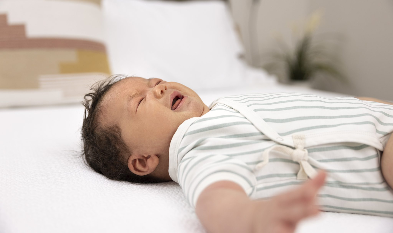 why-is-baby-fussy-at-night-causes-solutions-tips