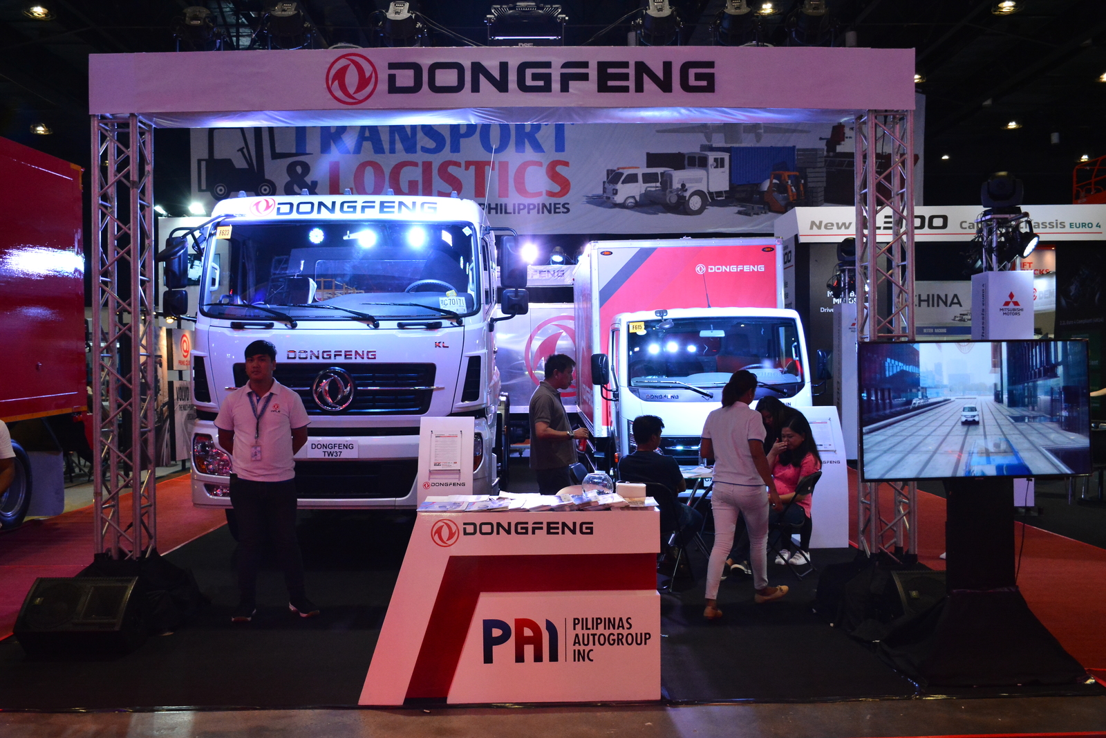 Dongfeng trucks at expo – Future of AI in smart logistics