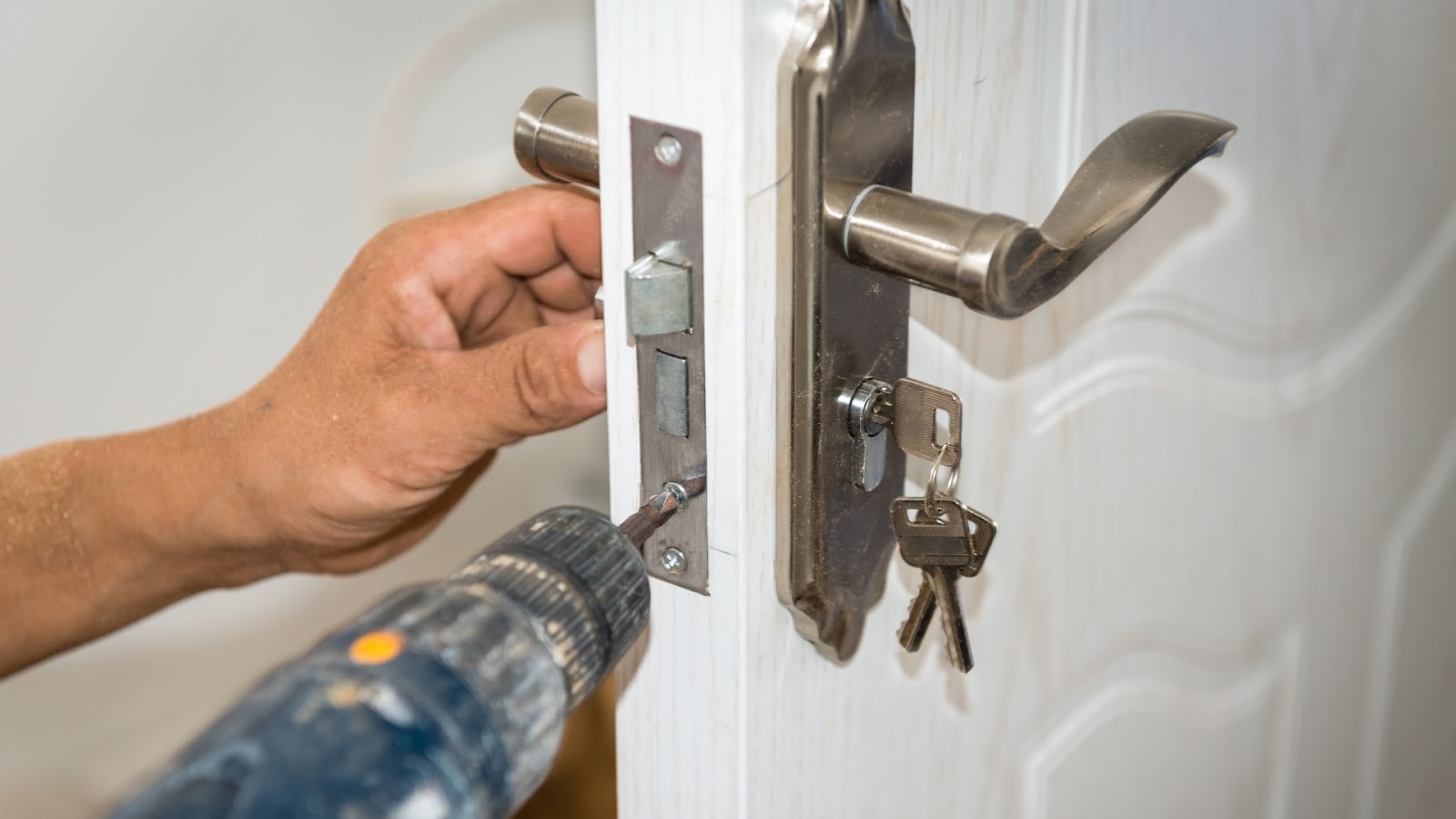 A locksmith for residential installs door locks for your security.