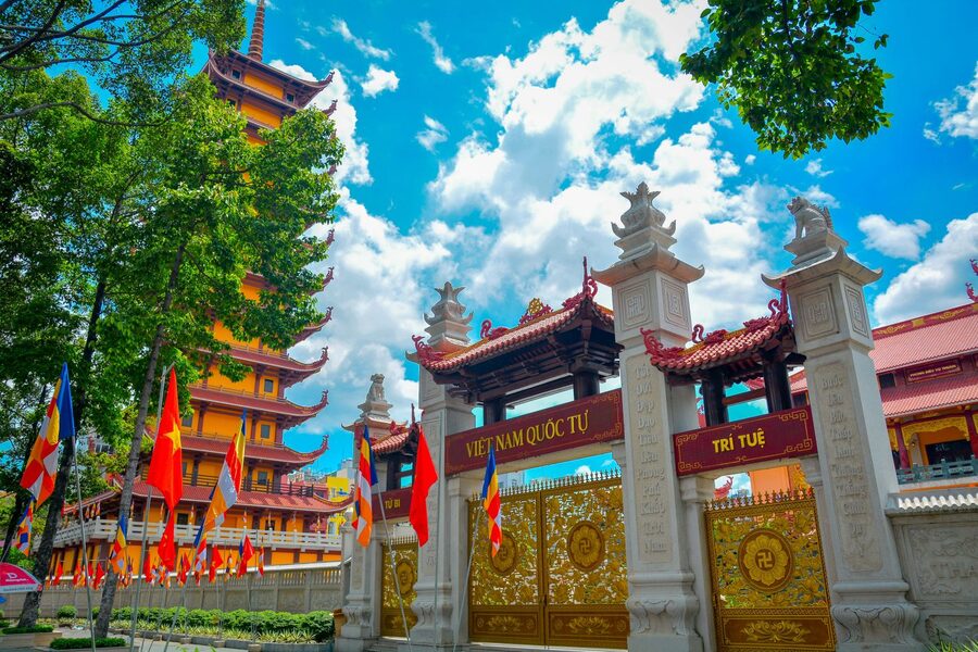 Vietnamese National Pagoda is known as the pagoda with the tallest tower in Vietnam. Source: Phatgiao