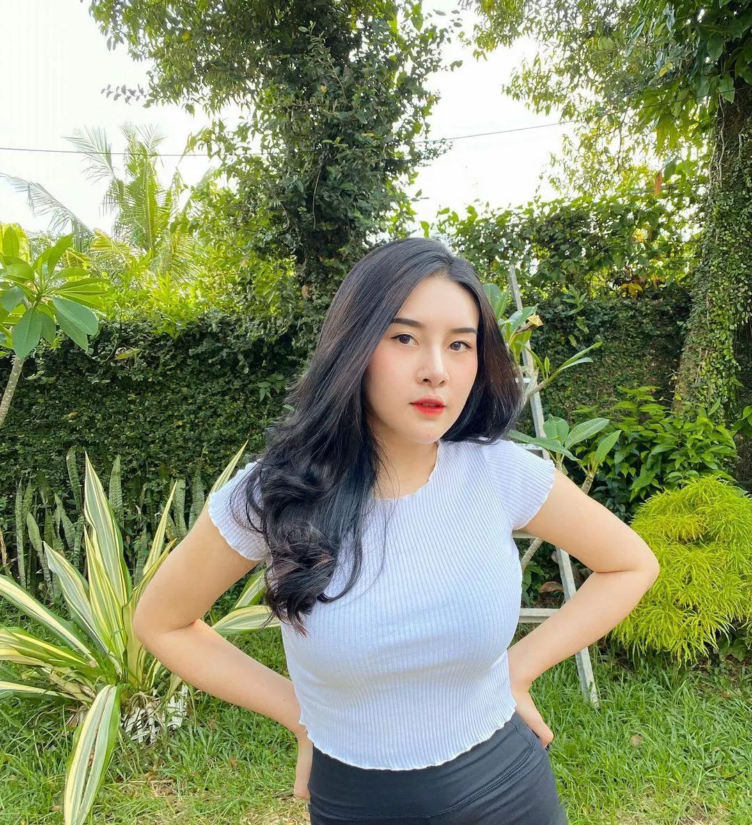 Cewek Cantik yang Membuatmu Menginginkan Lebih, cewek cantik, inginkan lebih, gadis menggoda