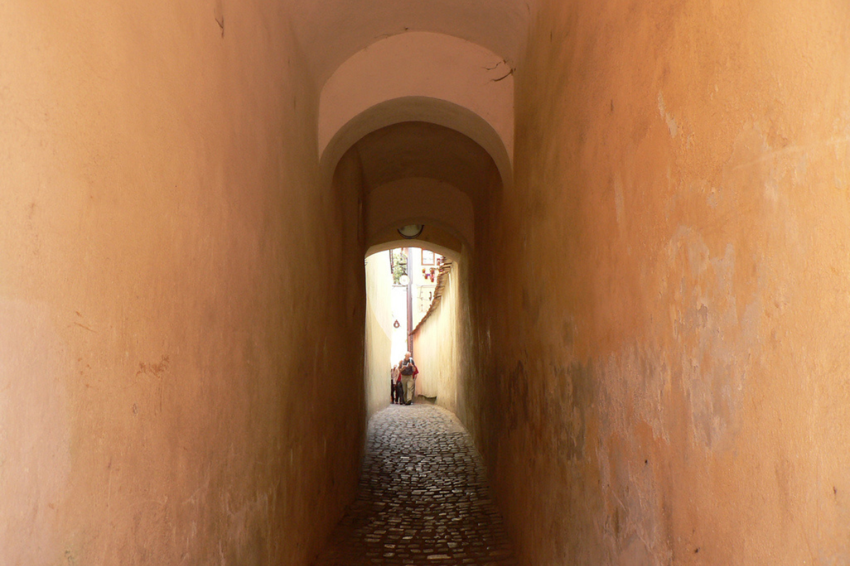 most narrow street in Brașov