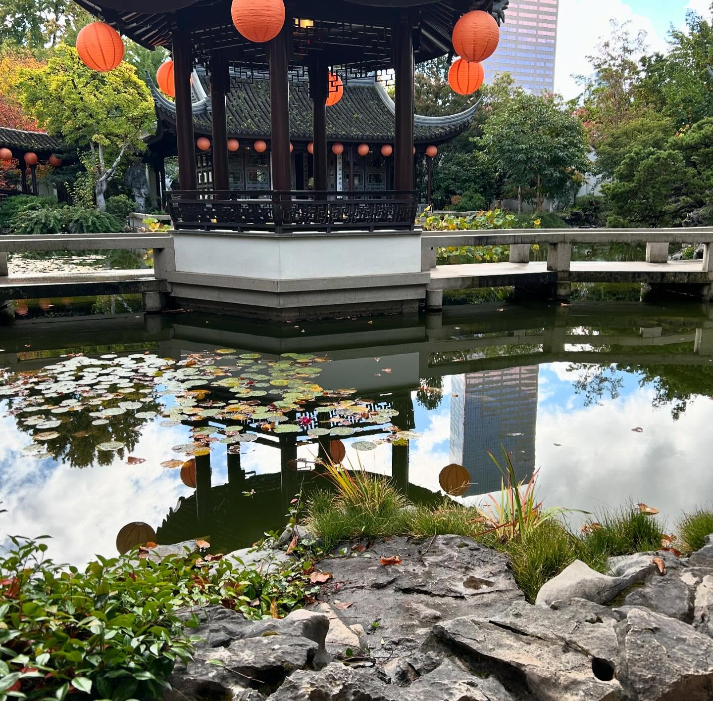 Lan Su Chinese Garden