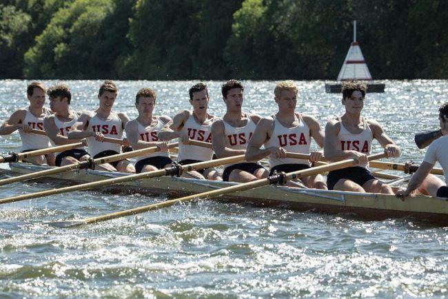 4.THE BOYS IN THE BOAT 4