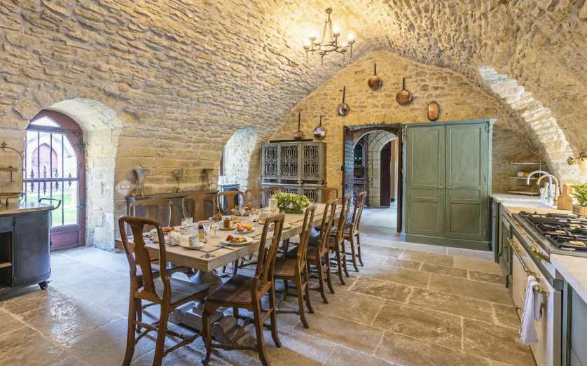 The Hidden Psychological Benefits of Choosing Villas Over Hotels