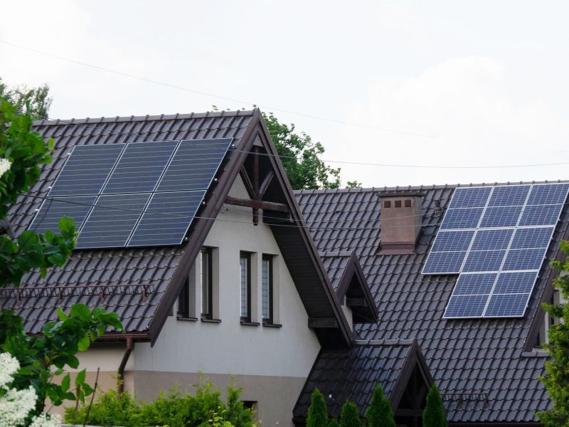 quanto uma placa solar gera de energia cálculo