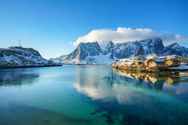 18 Snow-Covered Mountains in the Distance, snow-covered peaks, distant mountains, nature, landscape, icy summit, winter landscape
