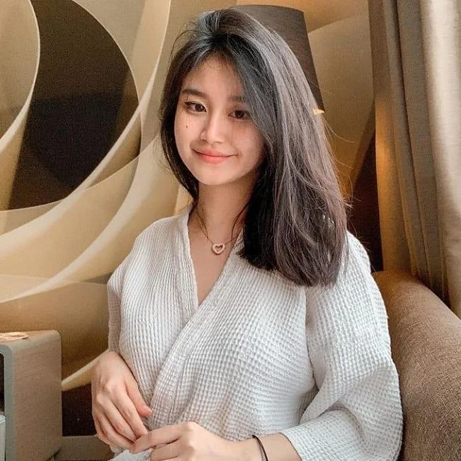 Cewek Panas yang Membuatmu Merenung Dalam Godaan, cewek panas, merenung, godaan menggoda
