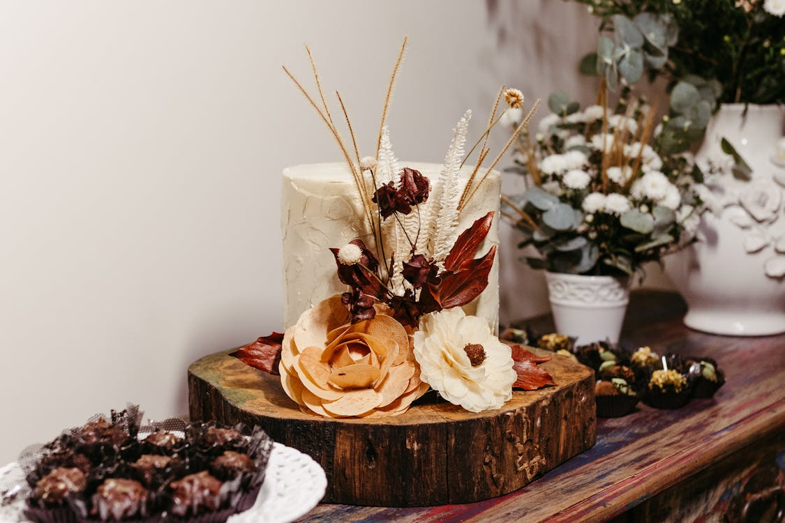 rustic cake and flower centerpiece