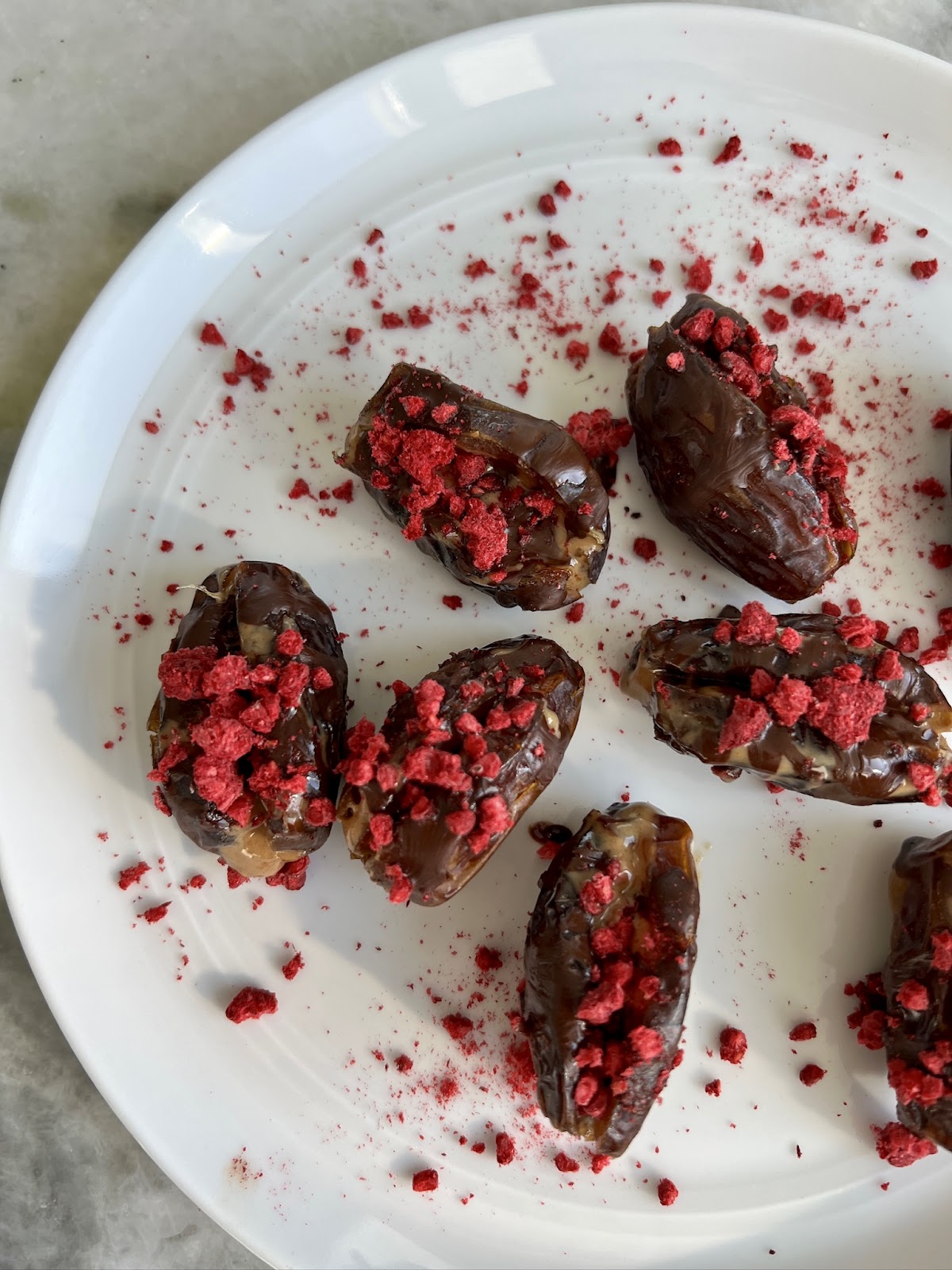 dates peanut butter dark chocolate - fertility meal plan and recipes for fertility - Wenatal