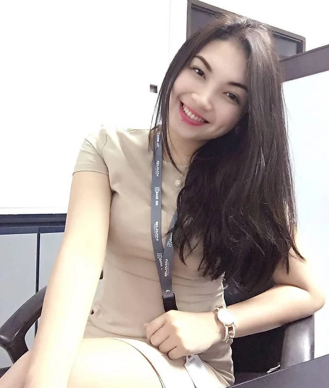 Gadis Indo dengan Tatapan Menggetarkan, tatapan menggoda, gadis indo, cewek memesona