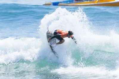 Italo Ferreira perdeu a final para o havaiano John John (Foto: WSL)