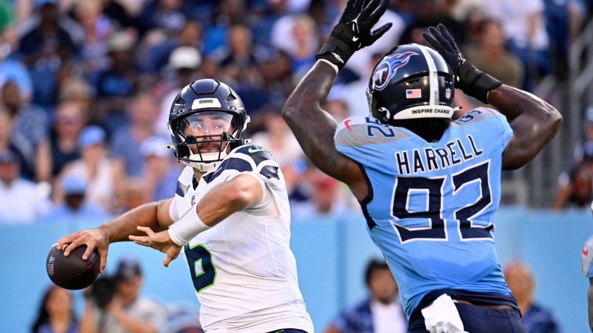 Seahawks vs tennessee titans match player stats​