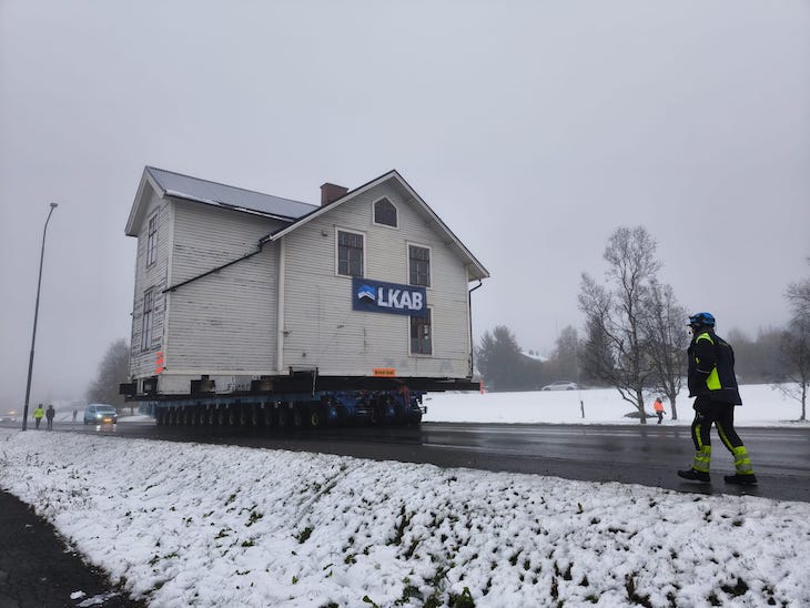 Some of the houses are being moved to the new town centre. Kiruna, September 2024. | Mathilde Hengy