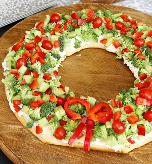 Christmas Wreath Veggie Pizza