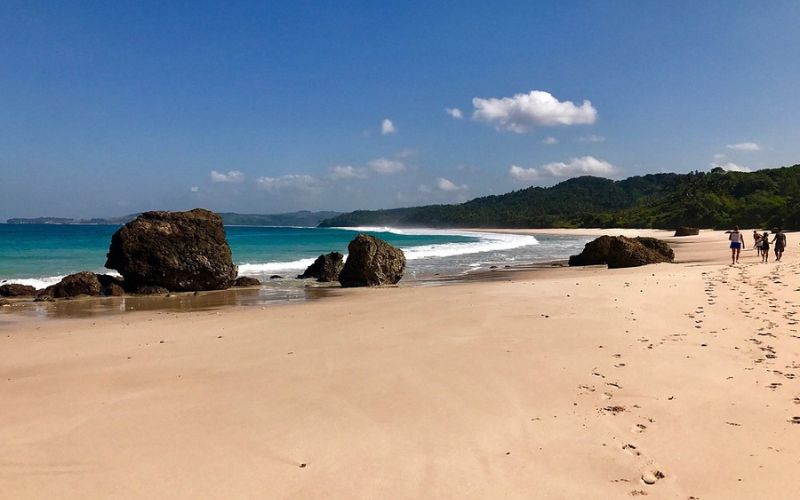 pantai terindah di indonesia